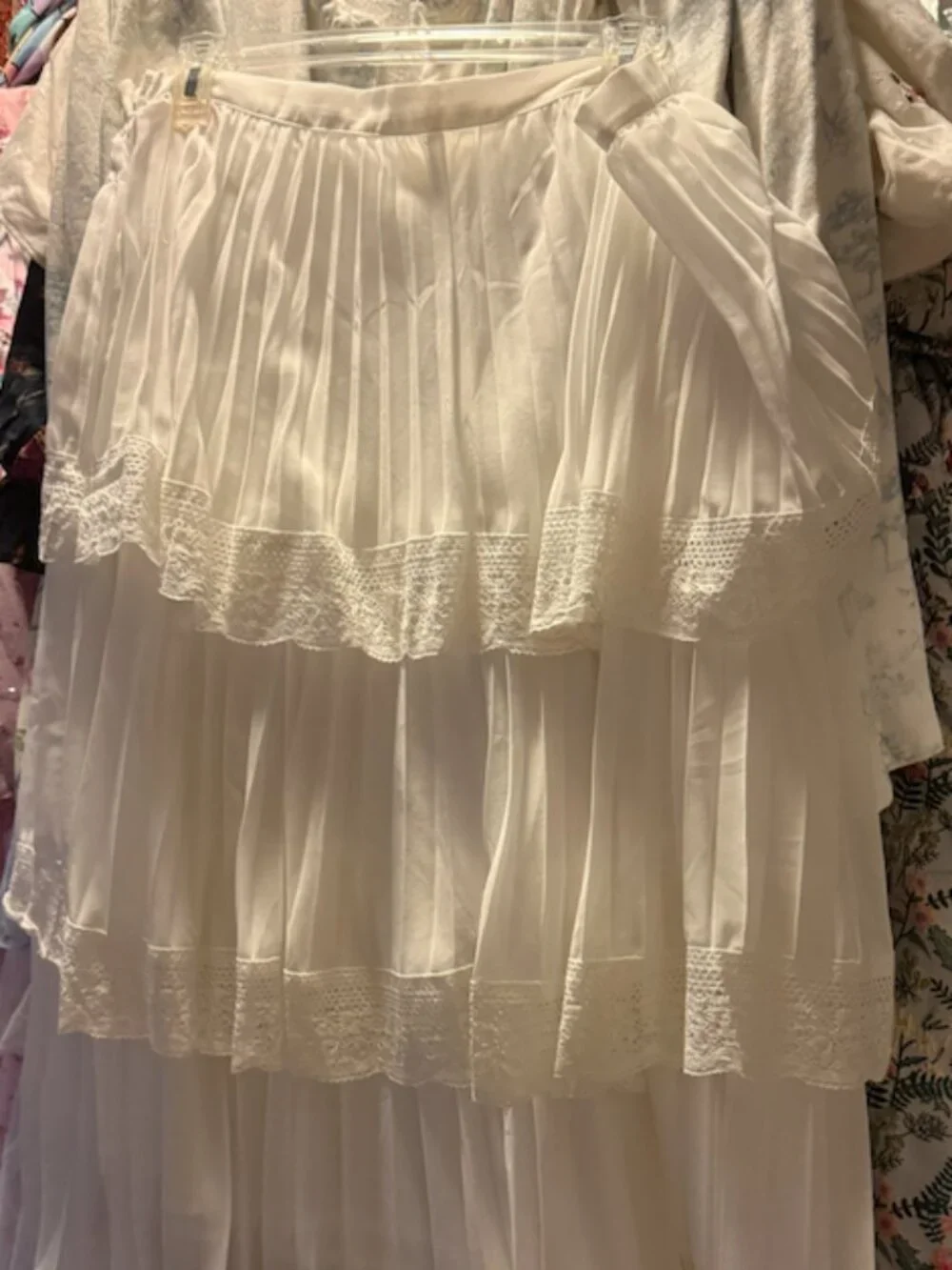 Ivy City Co white skirt XL